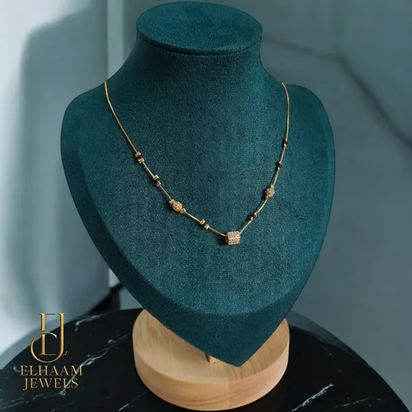Gold_Traditional_Kavya_Mangalsutra_For_Women