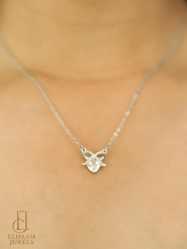Silver_Traditional_Bowknot_Crystal_Pendant_Necklace_For_Women