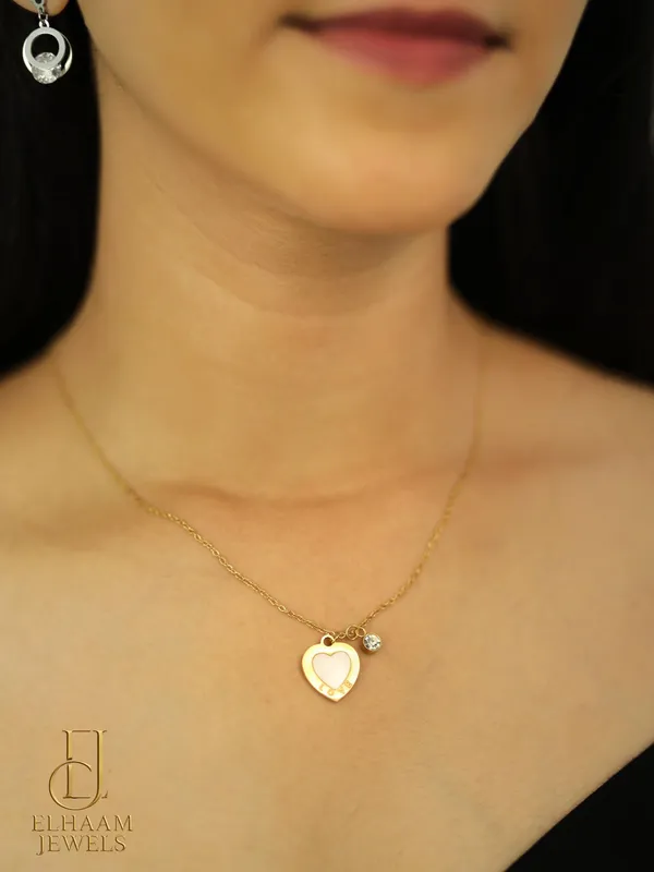 Gold_Traditional_Heart_Love_Pendant_Necklace_With_Mother_Of_Pearl_&_Crystal_Charm_For_Women