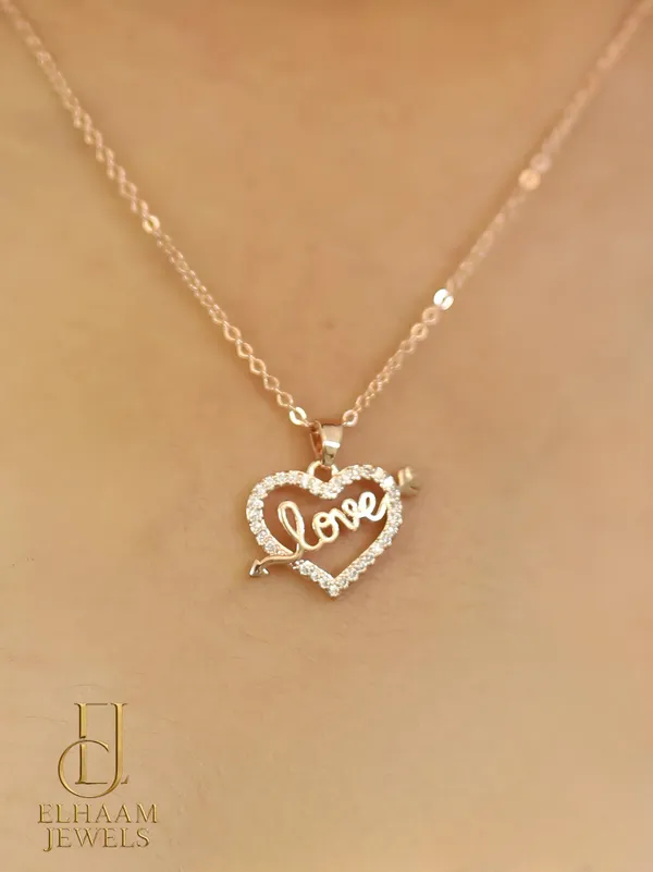 Gold_Traditional_Love_In_Heart_Rose_Gold_Pendent_Necklace_For_Women