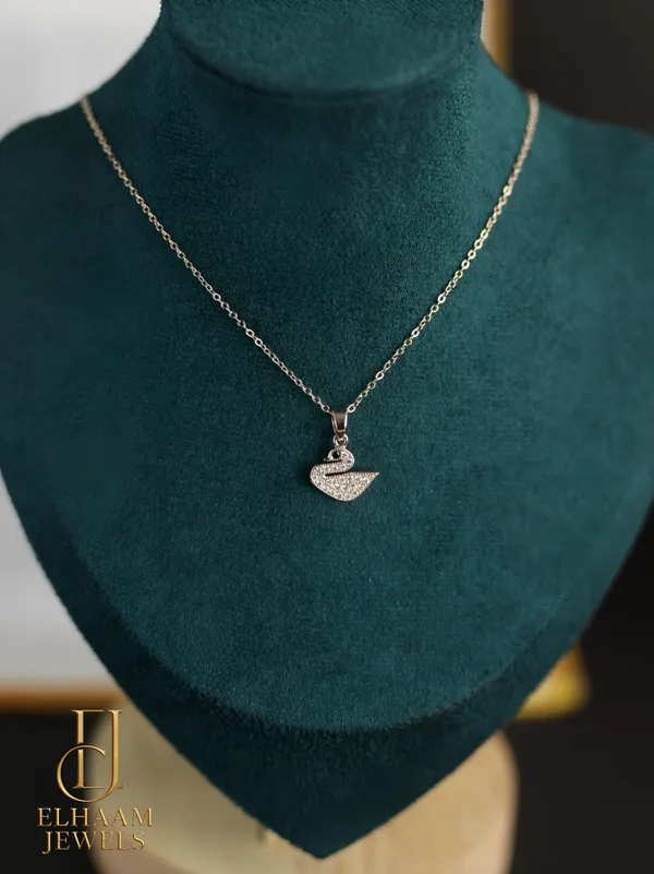 Gold_Traditional_Diamond_Swan_Rose_Gold_Pendant_Necklace_For_Women