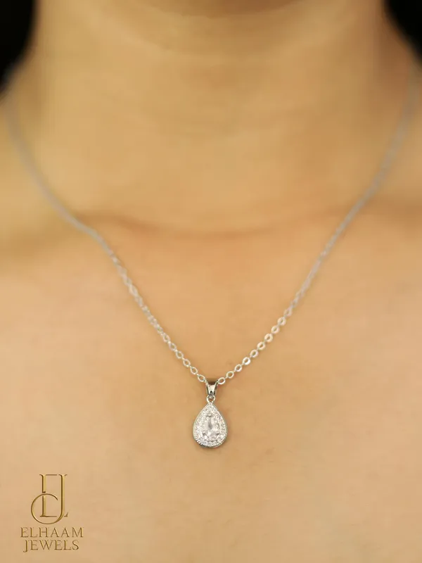 Silver_Traditional_Teardrop_Crystal_Pendant_Necklace_For_Women