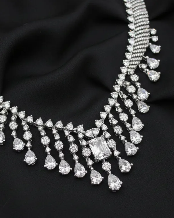 Silver_Traditional_Aura_Drop_Necklace_Set_For_Women