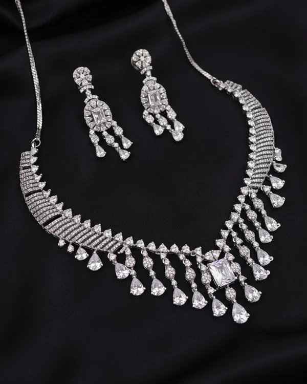 Silver_Traditional_Aura_Drop_Necklace_Set_For_Women
