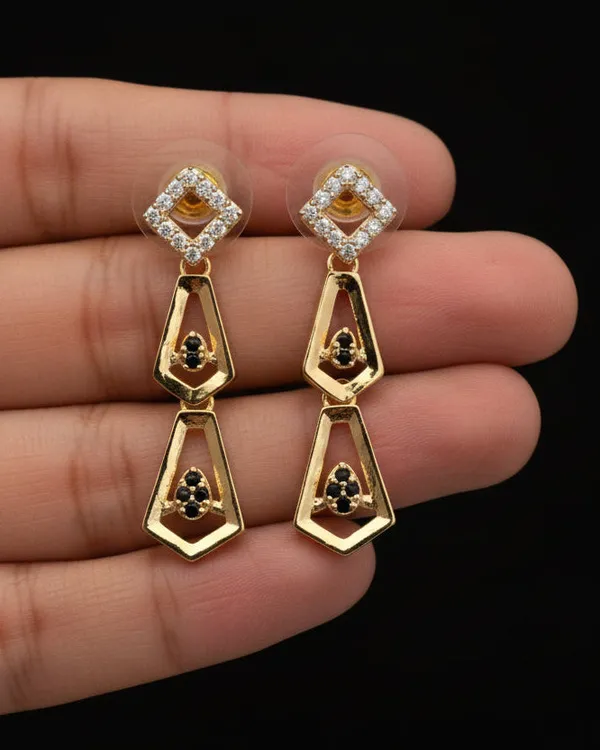 Gold_Traditional_Golden_Empress_Necklace_Set_For_Women
