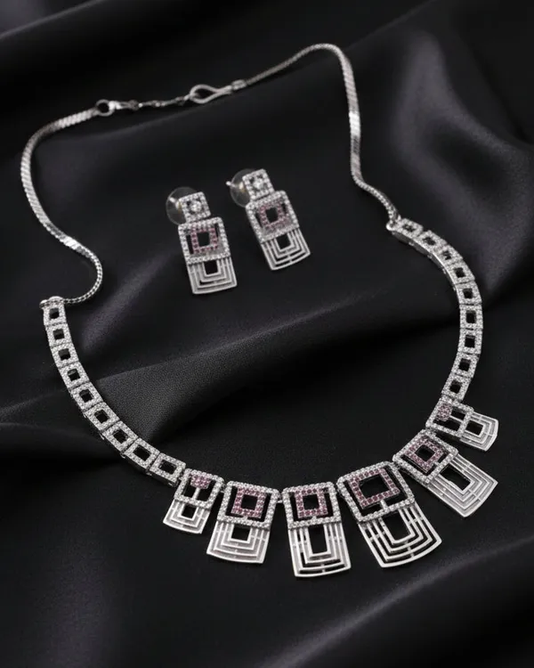 Gold_Traditional_Nova_Charm_Necklace_Set_For_Women