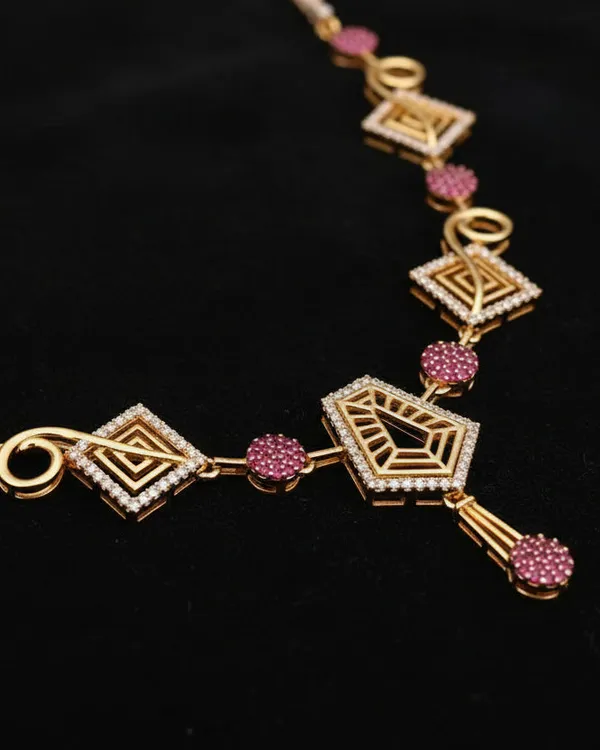 Gold_Traditional_Royal_Luminance_Necklace_Set_For_Women