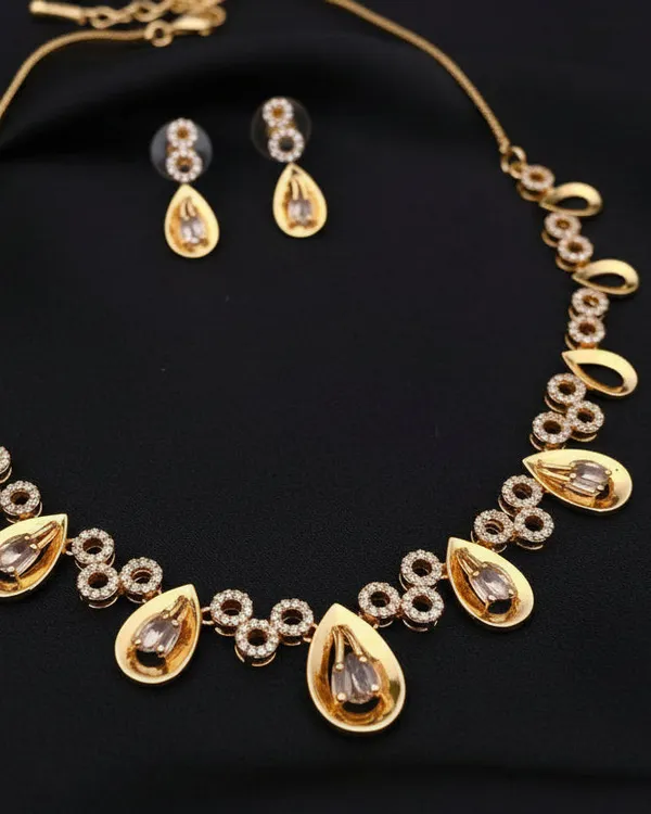 Gold_Traditional_Seraphine_Spark_Necklace_Set_For_Women