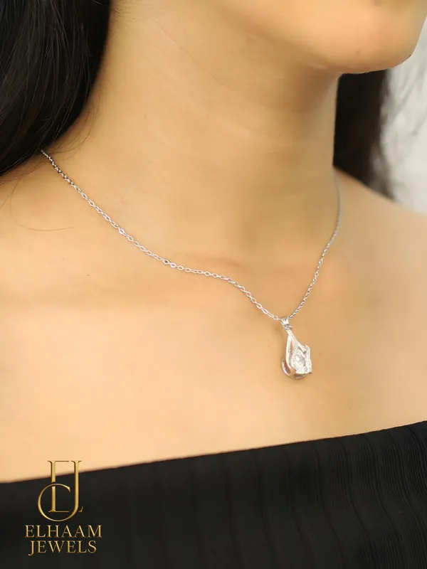 Silver_Traditional_Crystal_Teardrop_Pendant_Necklace_For_Women