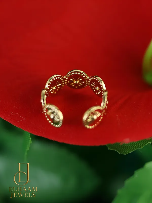 Gold_Traditional_Floral_Medallion_Adjustable_Ring_18k_Gold_Plated_For_Women