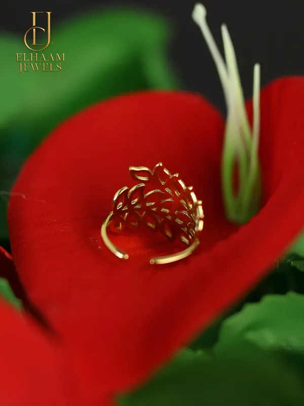 Gold_Traditional_Leaf_Harmony_Ring_For_Women