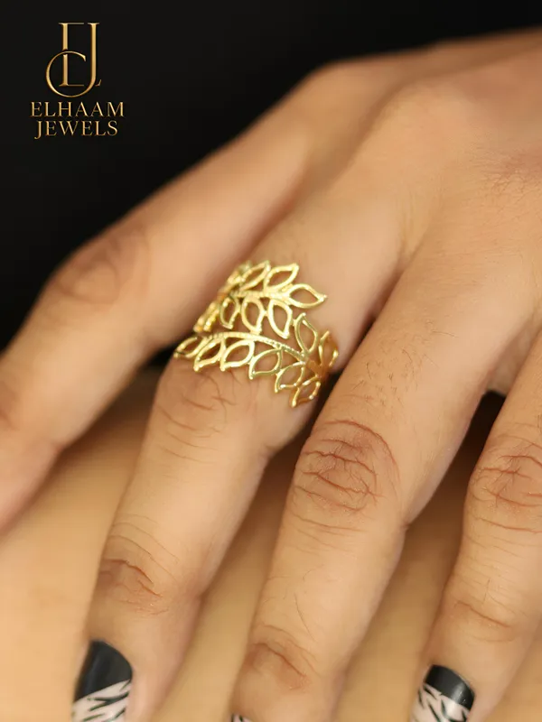 Gold_Traditional_Leaf_Harmony_Ring_For_Women