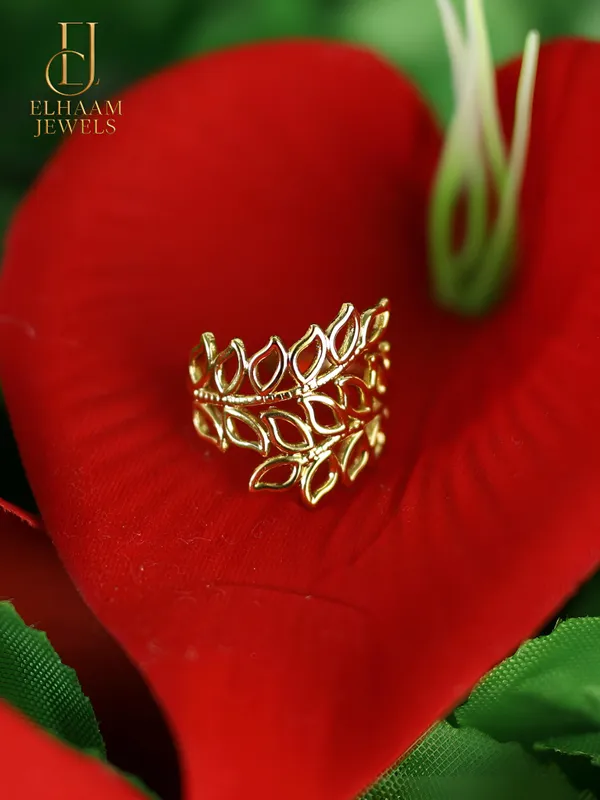 Gold_Traditional_Leaf_Harmony_Ring_For_Women