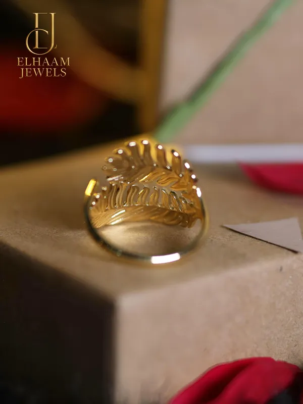 Gold_Traditional_Palm_Grace_Ring_For_Women