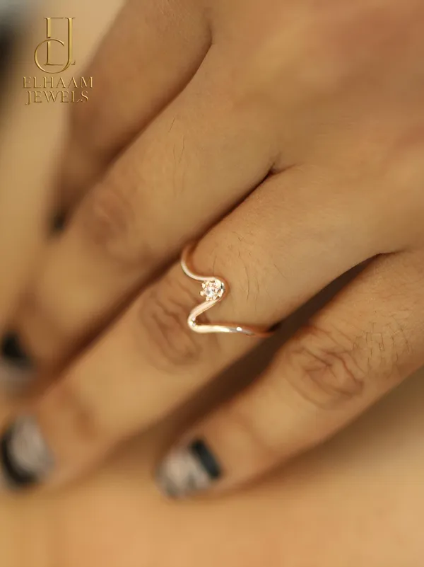 Gold_Traditional_Rose_Gold_Wave_Diamond_Ring_For_Women