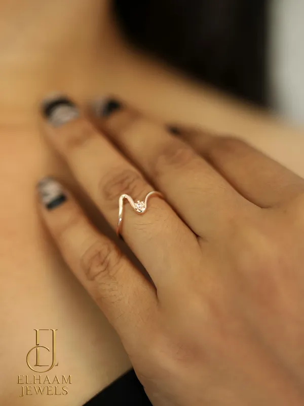 Gold_Traditional_Rose_Gold_Wave_Diamond_Ring_For_Women