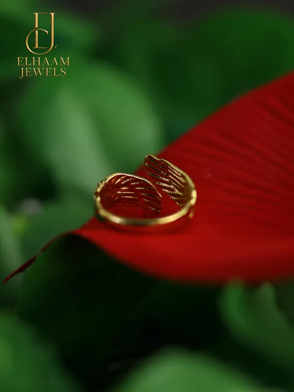 Gold_Traditional_Wings_Embrace_Ring_For_Women