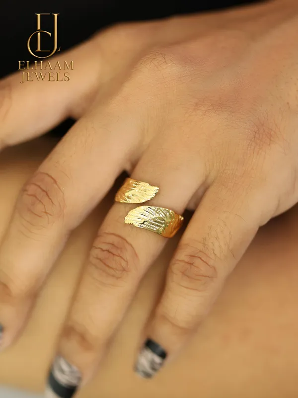 Gold_Traditional_Wings_Embrace_Ring_For_Women