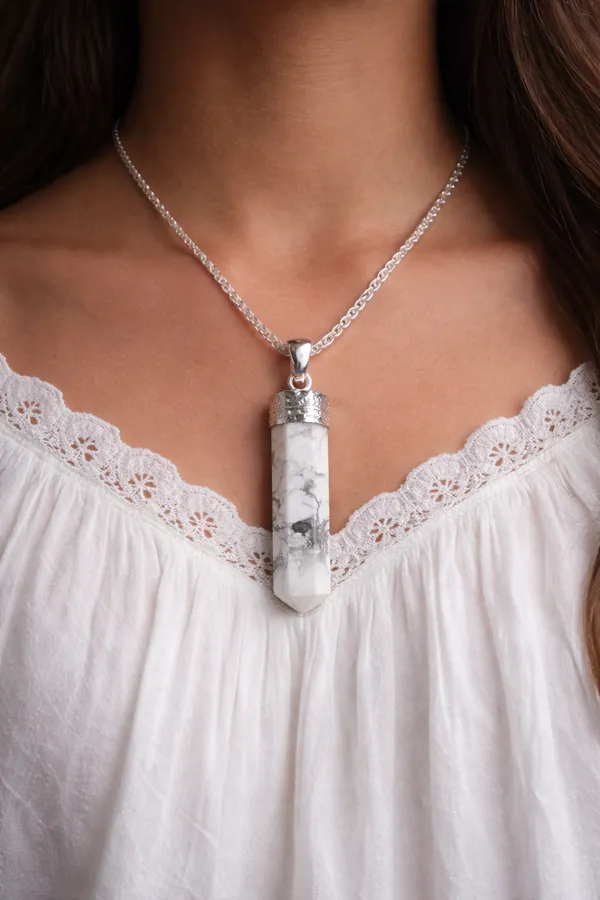 Howlite_Healing_Pendant_For_Peace_&_Emotional_Balance