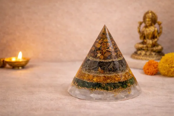 Conical_Dhan_Yog_Pyramid_With_Selenite_Base_–_Wealth_Attraction_&_Prosperity_Energy_Pyramid