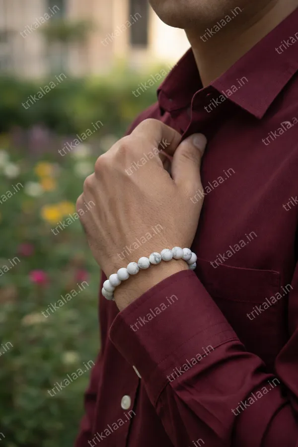 Howlite_Crystal_Bracelet_–_Calm,_Clarity_&_Emotional_Balance