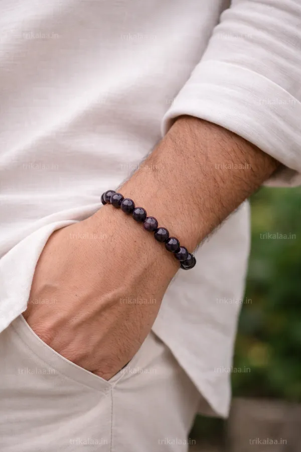 Amethyst_Crystal_Bracelet_–_Stone_Of_Calm,_Protection_&_Spiritual_Healing