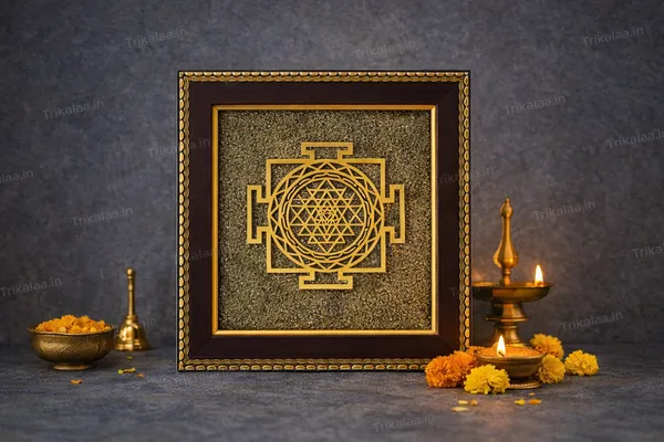 Shree_Yantra_On_Raw_Pyrite_Frame_–_Wealth,_Success_&_Divine_Abundance_Energizer