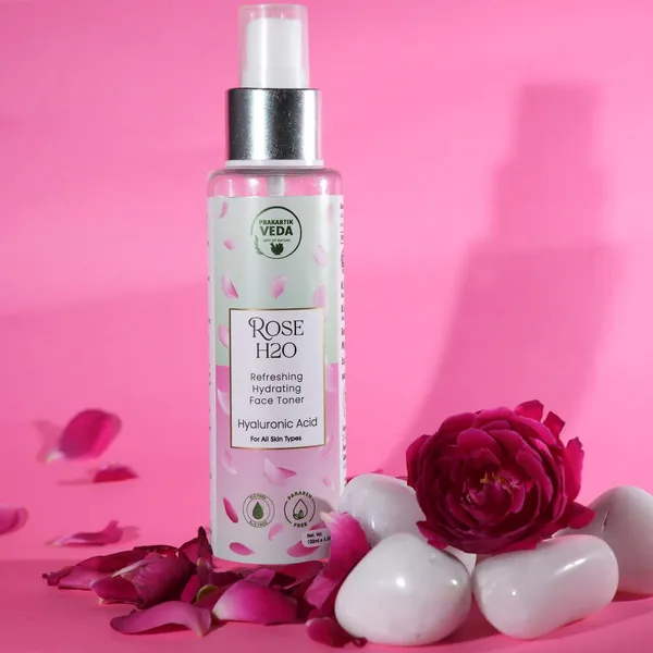 Rose_Water_100Ml_|_With_Niacinamide,_Kojic_Acid,_Vitamin_C_And_E,_White_Curcumin