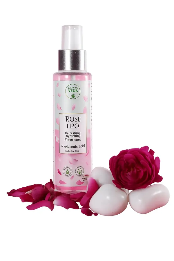 Rose_Water_100Ml_With_Niacinamide,_Kojic_Acid,_Vitamin_C_And_E,_White_Curcumin