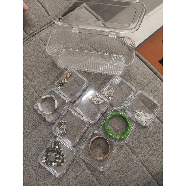 Acrylic_Jewellery_container_with_10_inner_box