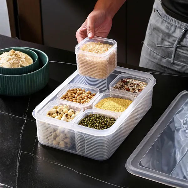 Multi-Compartment_Fresh_Storage_Container_with_lid