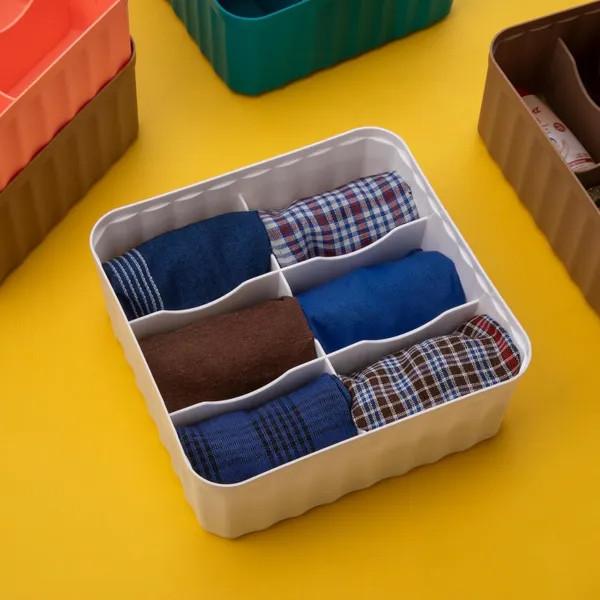 Pack_Of_4_Multicolor_6_Compartment_Wardrobe_Organizer