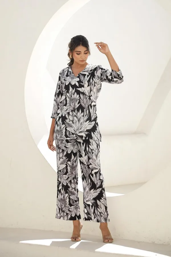 White_and_Black_Cotton_Co-Ord_Set_For_Women