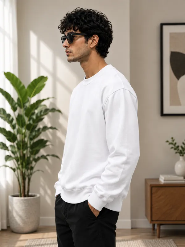 White_sweatshirt_for_men