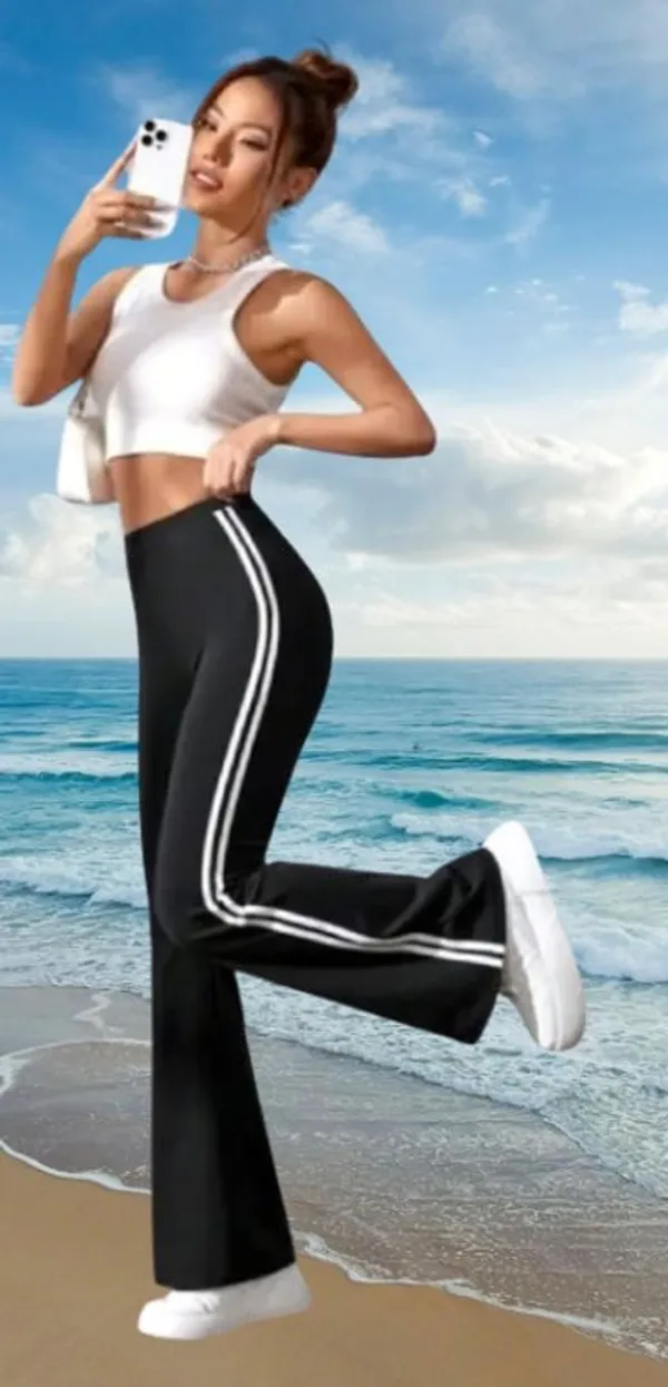 Black_And_White_Lycra_Blend_Flared_Trousers_For_Women