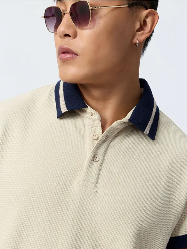 Off-white_polo_T-shirt_for_men