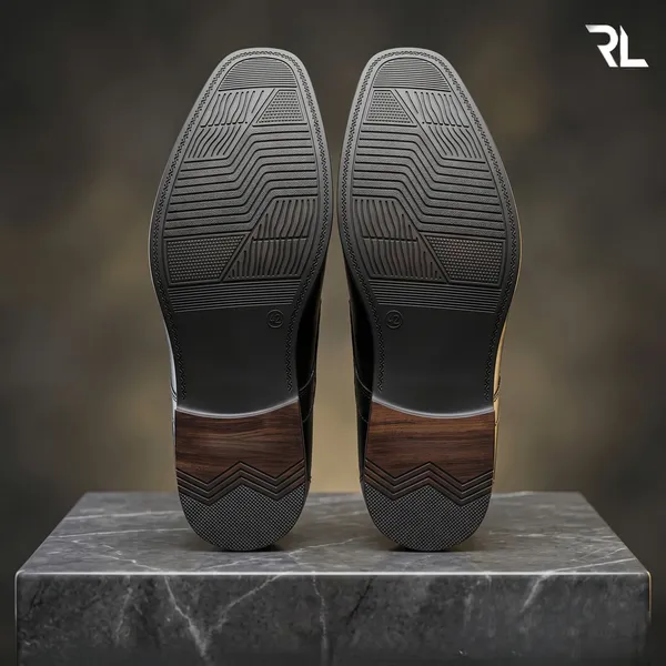 Black_Leather_Derby_Shoe