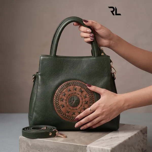 Structured_Medallion_Tote_-_Art_No._701_Green