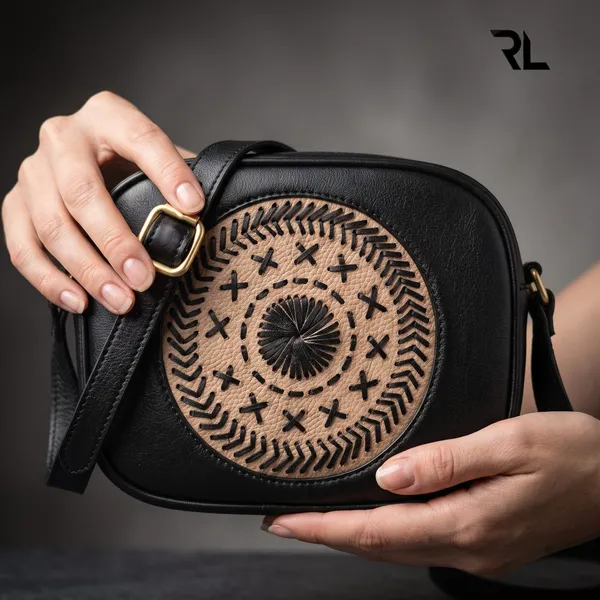 The_Elegance_Tote_-_Art_No._705_Black