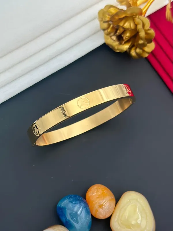 Rose_Gold_Premium_Stainless_Steel_Braclets_For_Men