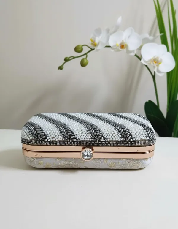 Grey_And_Offwhite_Cotton_Premium_Clutch_Box_Purse_For_Women