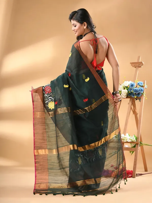Green_Cotton_Silk_Handloom_Embroidery_Saree_With_Blouse_Piece_For_Women