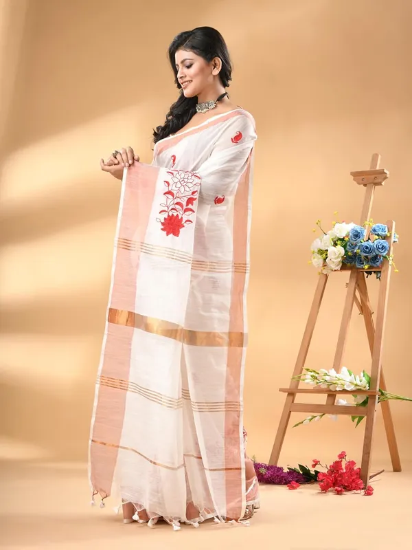 White_Cotton_Silk_Handloom_Embroidery_Saree_With_Blouse_Piece_For_Women