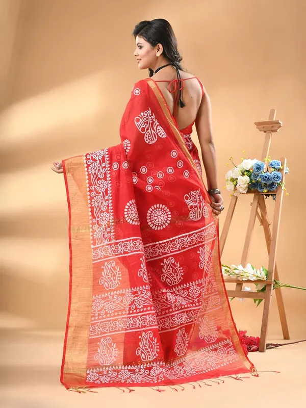 Red_&_White_Linen_Slab_Cotton_Blend_Block_Print_Saree_With_Blouse_Piece_For_Women