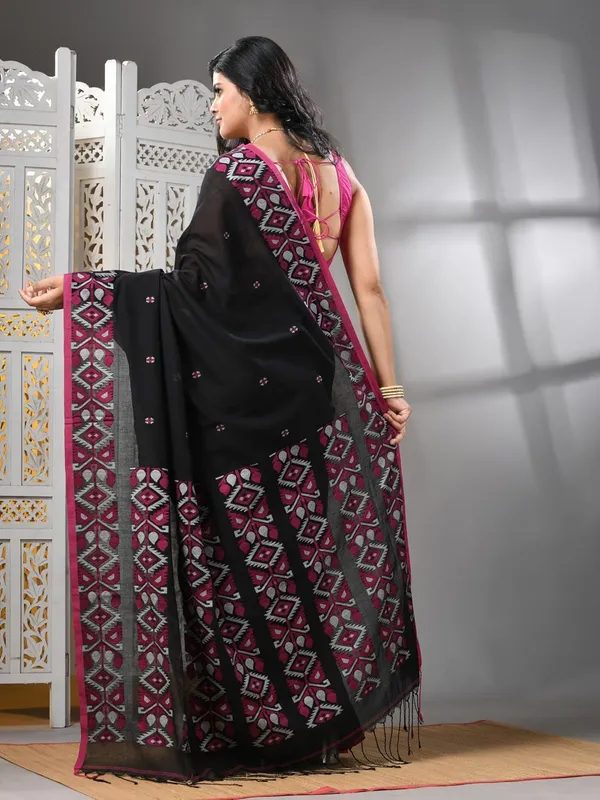 Black_Bengal_Pure_Cotton_Saree_With_Blouse_Piece_For_Women