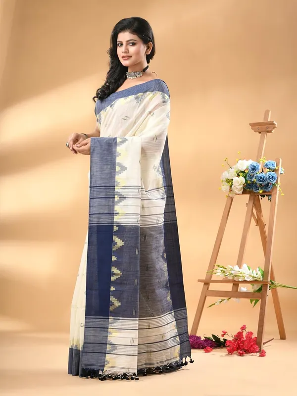Off-White_&_Blue_Woven_Handloom_Pure_Cotton_Silk_Saree_With_Solid_Border_With_Blouse_Piece_For_Women