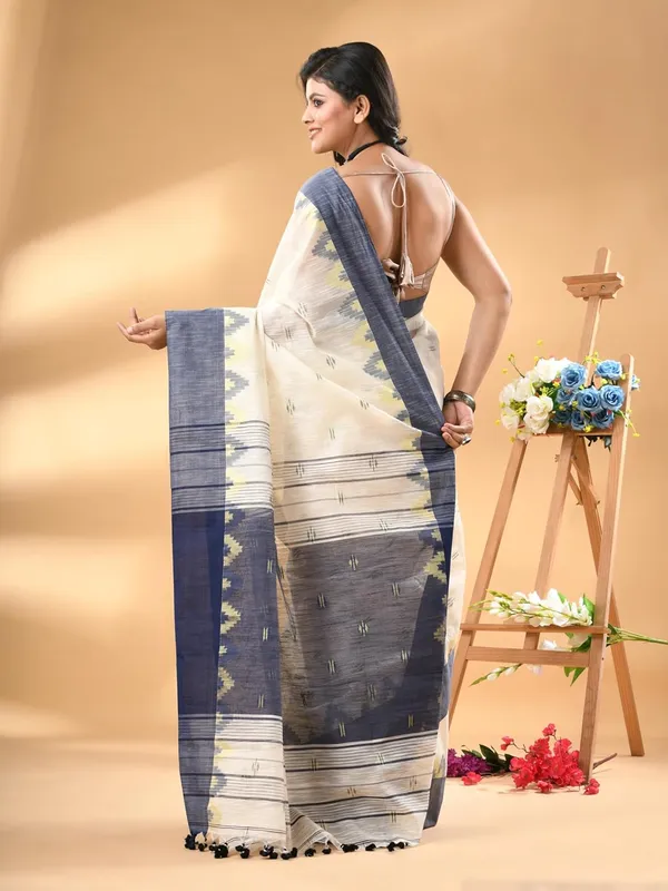 Off-White_&_Blue_Woven_Handloom_Pure_Cotton_Silk_Saree_With_Solid_Border_With_Blouse_Piece_For_Women