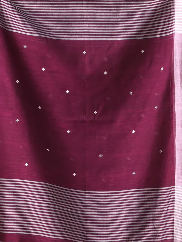 Magenta_Pure_Cotton_Saree_With_Needle_Weaving_Running_Blouse_Piece_For_Women