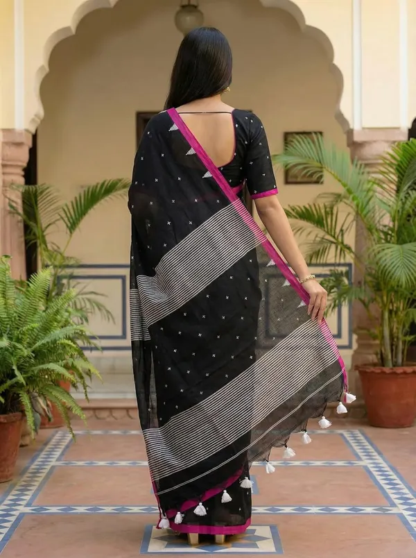 Black_Pure_Cotton_Saree_With_Needle_Weaving_Running_Blouse_Piece_For_Women