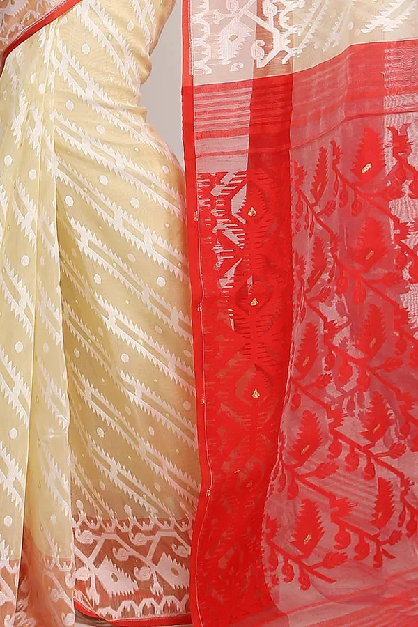 Beige_&_Red_Soft_Resham_Silk_Dhakai_Jamdani_Saree_Thread_Work_For_Women